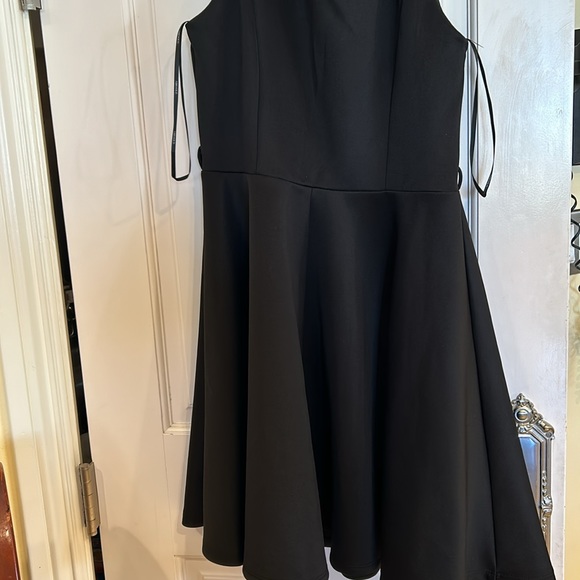 Forever 21 Dress - Picture 5 of 6